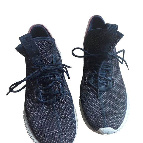 10 Adidas pink and black sneaker - Picture 6 of 8